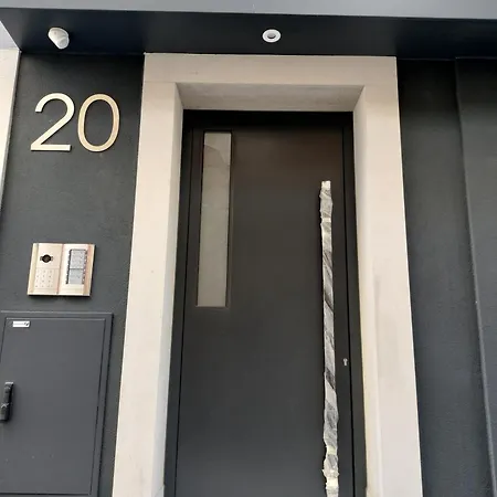 Avenue Centro Casa * 세투발